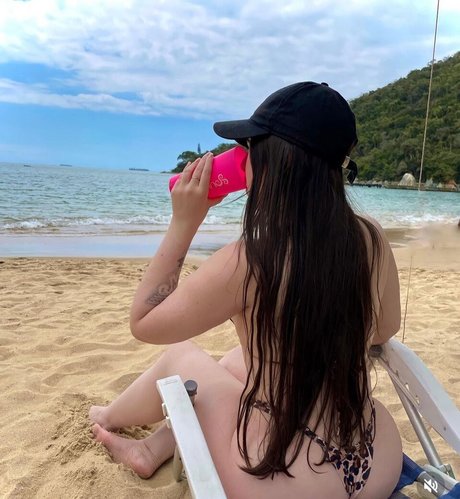 Larissa Peyerle xxxモデル 写真