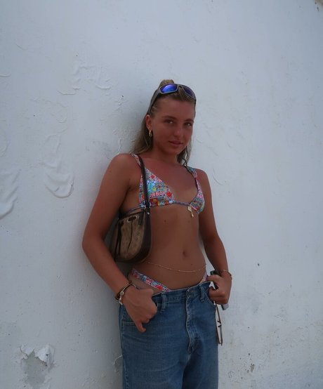 足ヌードオンリーファンズ ポルノ 画像