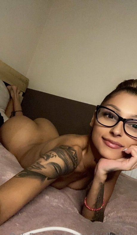 アジア人女性OnlyFans 可愛い 写真