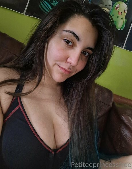 petiteeprincessfree HD女優 ギャラリー