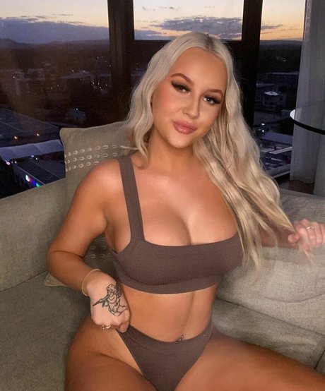 Mollyleex 限定モデル 写真