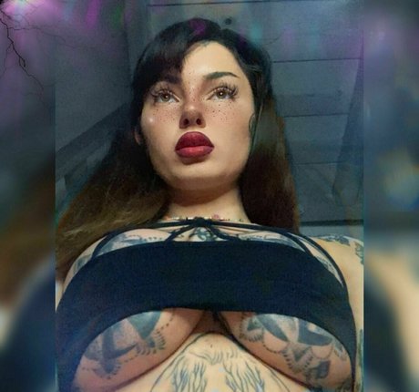 巨乳の赤毛オンリーファンズ 無料ポルノ 写真