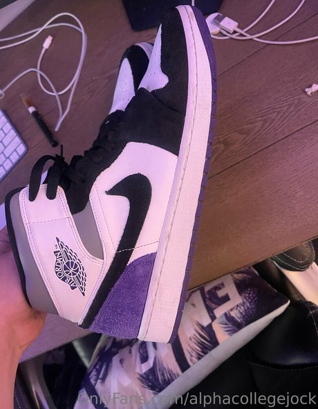 赤毛 xxx onlyfans xxx 写真