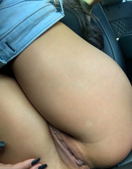 Tattednina ポルノスター 写真