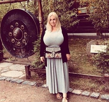 Schnataa ヌードのポルノスター ギャラリー