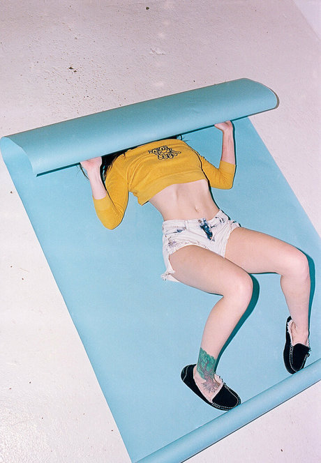 she is sam ポルノスター エロティック 写真