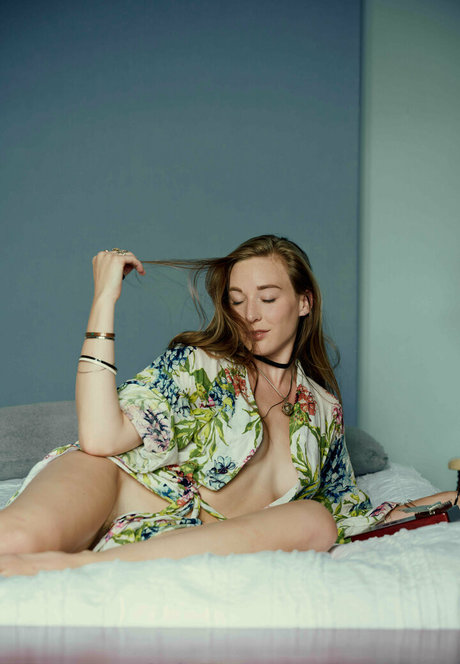 she is sam 完璧なモデル 写真