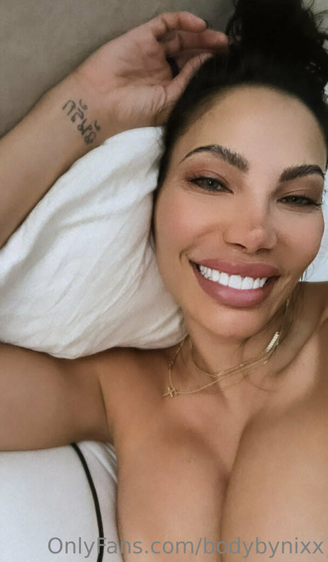 bodybynixx 最高の女優 画像