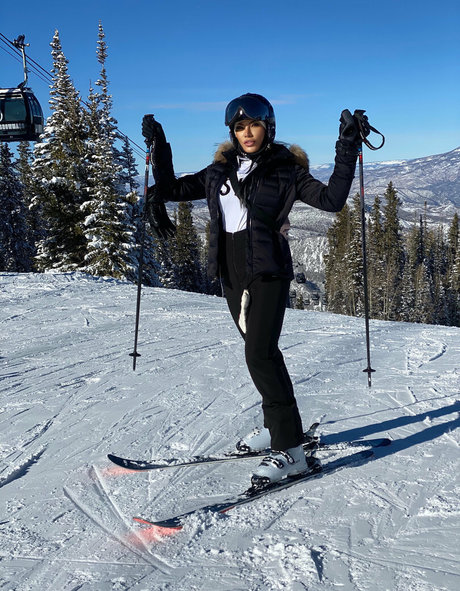 bodybynixx アート女優 ギャラリー