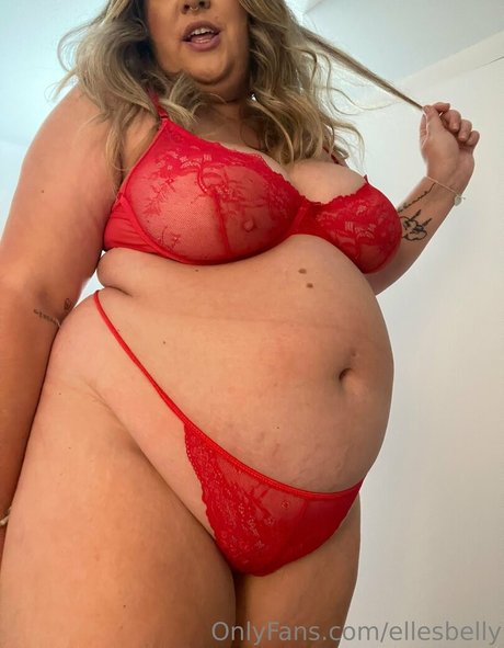 大きなお尻と巨乳のオンリーファンズ 無料ポルノ 写真