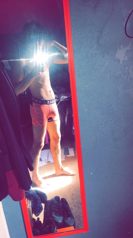 Ethan Pendergrass ヌードモデル 写真