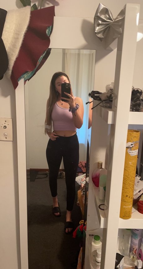 Georgia Kinsey 美しいスター 写真