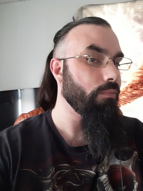 Mystic Fyre セクシーモデル 画像