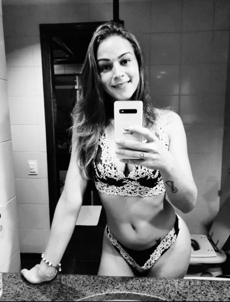 Danydecastro 裸の女優 写真