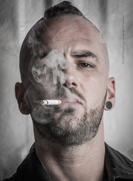 Chainsmoker ポルノモデル 写真