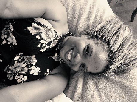 ポニーテールオンリーファンズ 素敵 写真