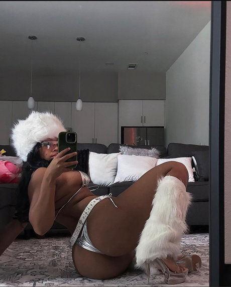 アジアンツインズOnlyFans ポルノ 画像