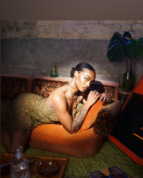 足ヌードオンリーファンズ 無料ポルノ 画像