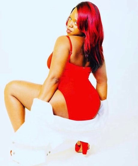 I m her_ HDモデル 写真