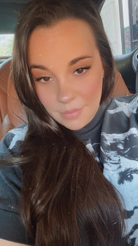 Becca Backwoods エロティックなスター 写真