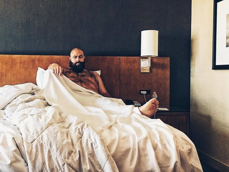 曲線美のクーガーOnlyFans ヌード 画像