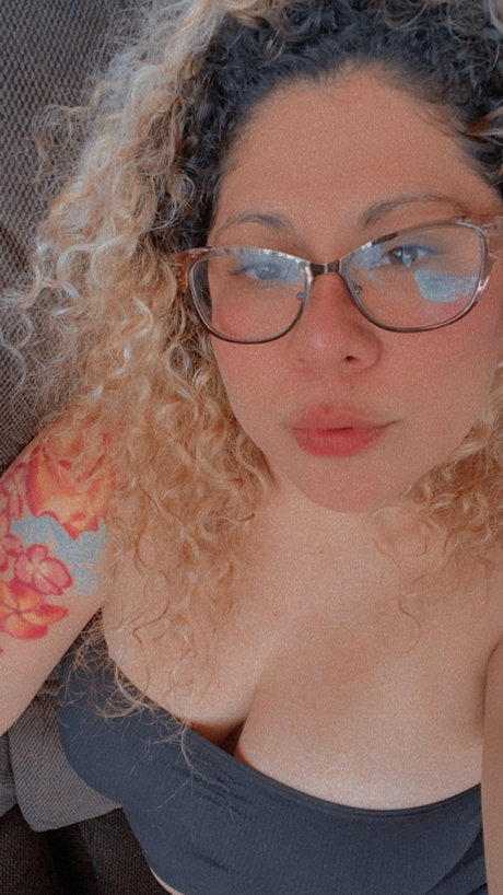 Ines Velasquez ポルノモデル 写真