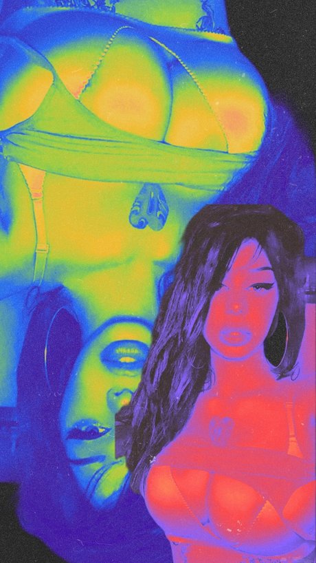 Nikki Blazes セクシーなポルノスター 写真