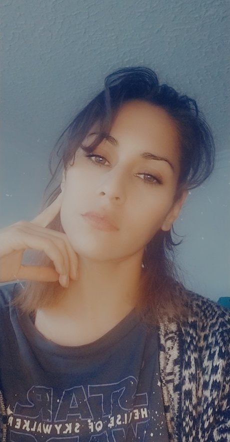 M nica Cadena ポルノスター トップ 画像