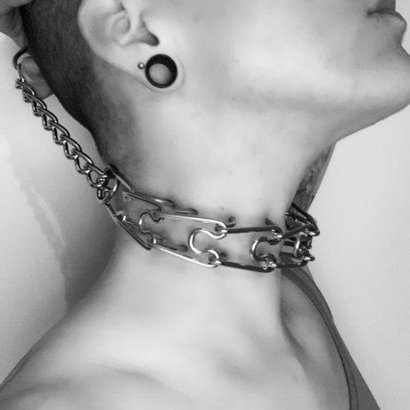 巨大なペニスオンリーファンズ ホット裸 画像