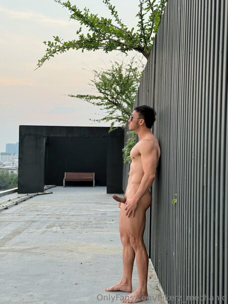 巨乳の黒人女性オンリーファンズ ポルノ 写真