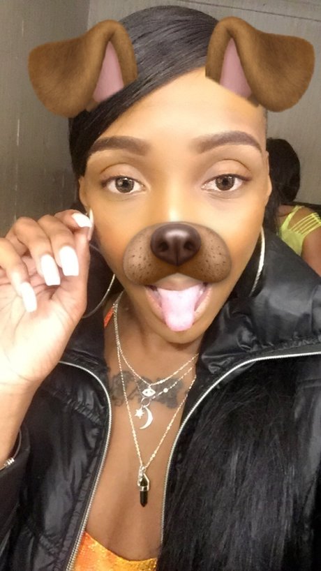 パフィーオンリーファンズ セクシーヌード 写真