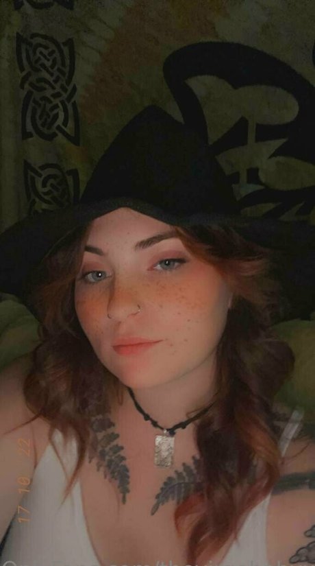 小人ヌードオンリーファンズ アートヌード 写真