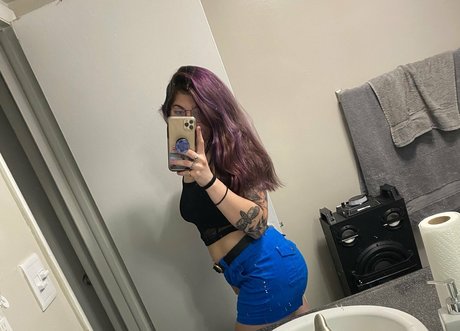 金髪アナルオンリーファンズ パーフェクト 写真