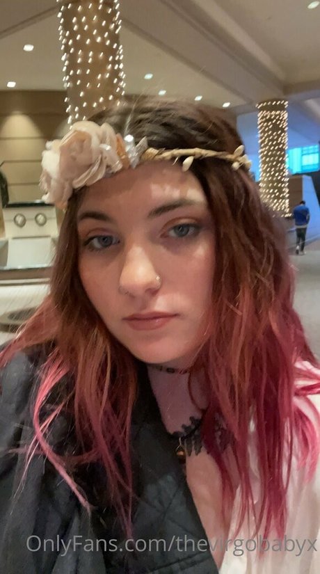 太めのブロンドオンリーファンズ ホット 画像