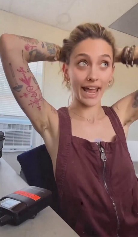 Paris Jackson ポルノスター 可愛い 写真