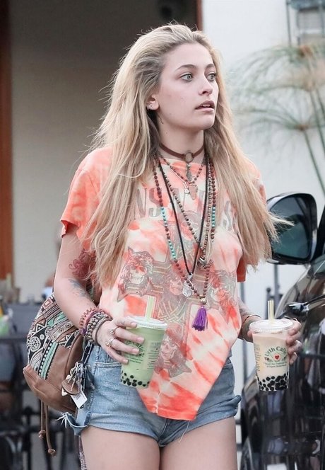 Paris Jackson トップポルノスター 写真