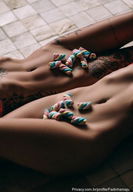 小柄なティーンオンリーファン ホットポルノ 画像