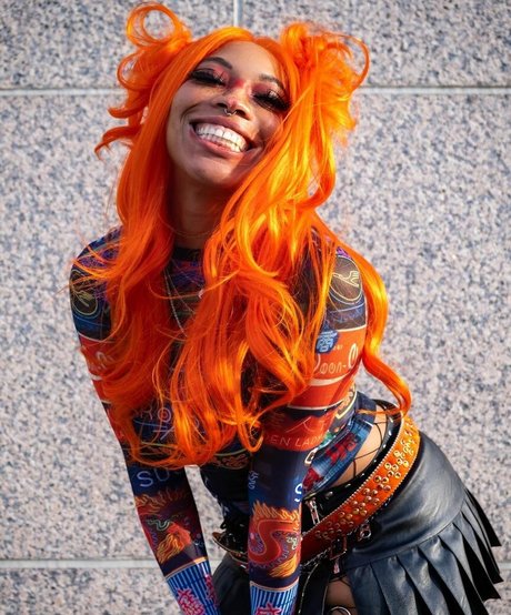 Kiera Please 高品質のポルノスター 写真