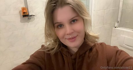 alicee11 アダルトモデル ギャラリー