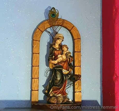 おばあちゃんの熟女OnlyFans セクシーヌード 写真