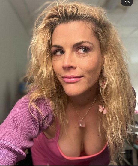 Busy Phillips 高品質モデル ギャラリー