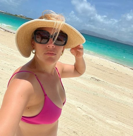 Busy Phillips アダルトスター 画像