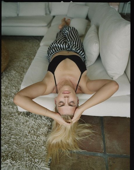 熟女 太め OnlyFans ポルノ 画像