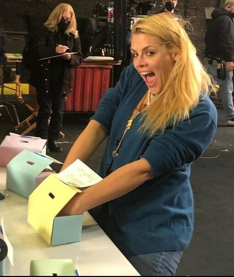 Busy Phillips アートスター 画像