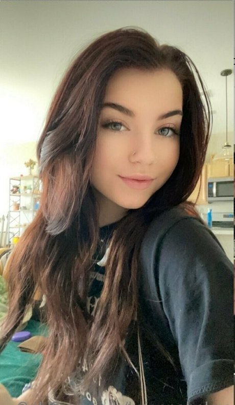 ヌード 屋外 OnlyFans アートxxx 画像