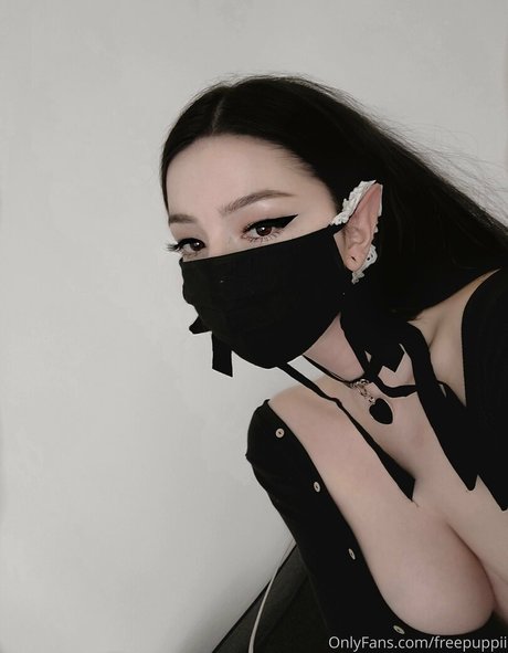 freepuppii ポルノスター エロティック 写真