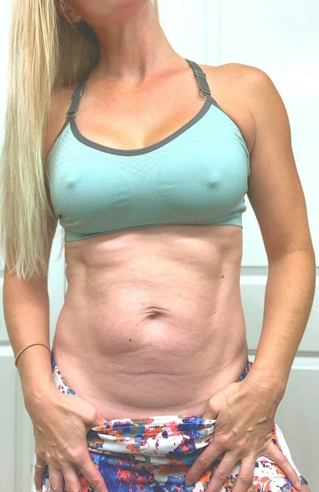 mommybyday ヌード女優 写真