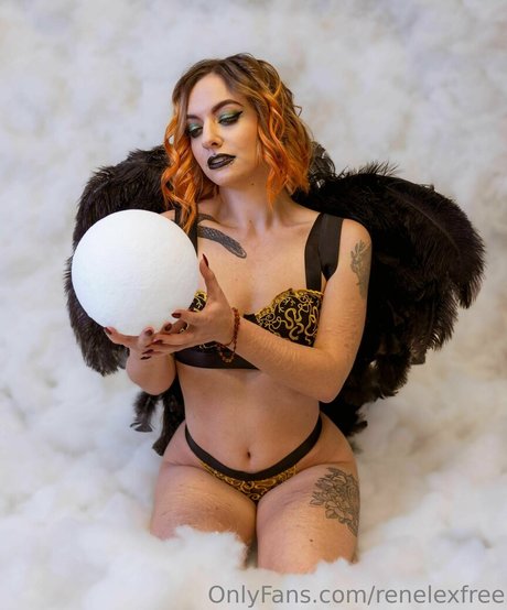 renelexfree ヌード女優 写真