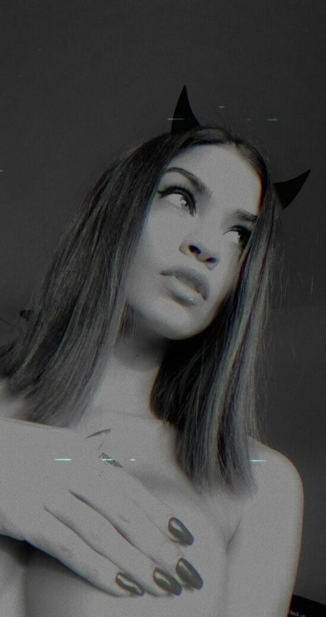 sironinena 完璧な女優 写真