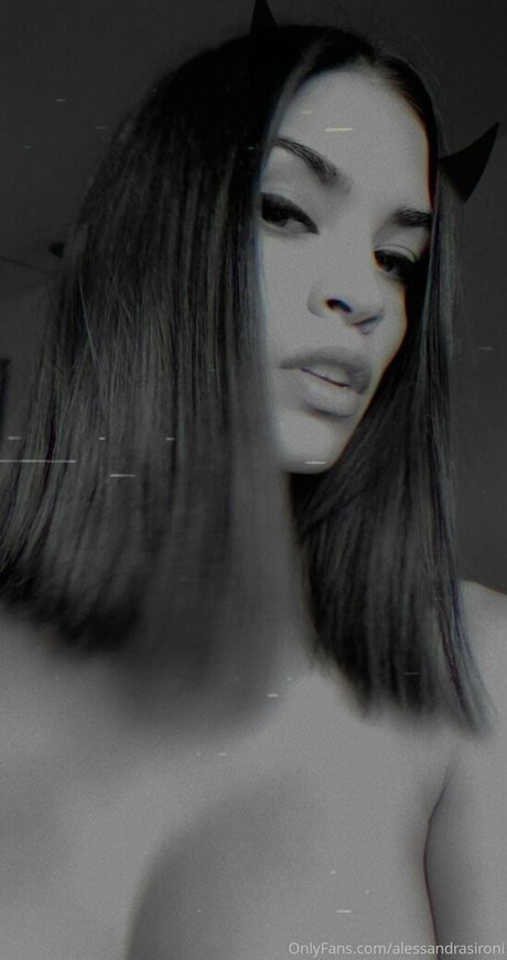 sironinena ヌードモデル 写真